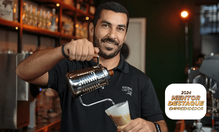 <h3>Deiverson Migliatti</h3><h4>Sterna Café</h4><h5>Fundador da maior franquia de cafés premium do Brasil. Empreendedor com experiência internacional e autor do livro “É preciso coragem para voar”.</h5><b>Ver Perfil</b>